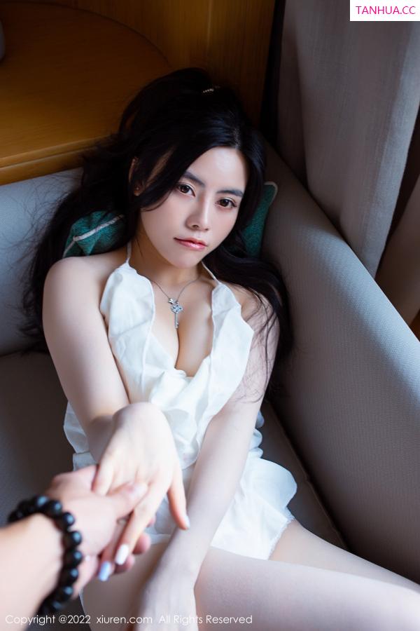 白甜  [XiuRen]高清写真图 2022.11.30 No.5929 白甜 美腿丰腴第11张图片